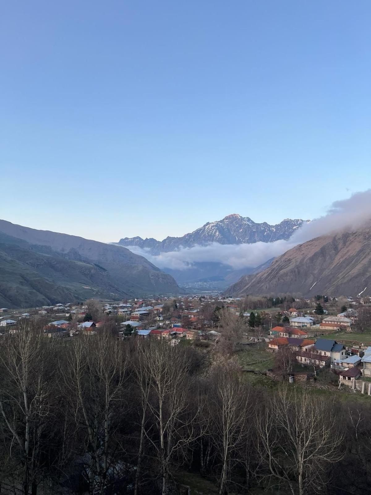 Вилла Old Hut Казбеги Экстерьер фото